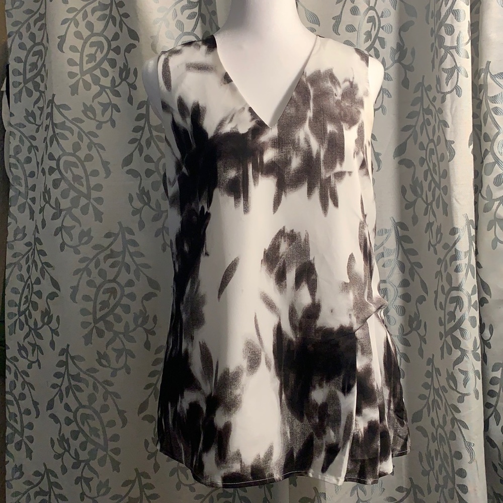 Banana Republic Sleeveless Floral Top